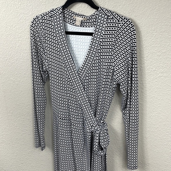 Banana Republic Gemma Chain Print Wrap Dress Long Sleeve Stretch Jersey Sz M - Picture 4 of 11